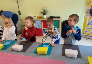 Każdy miał przygotowany swój warsztat pracy
