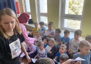 Były to kolorowanki i lizaki
