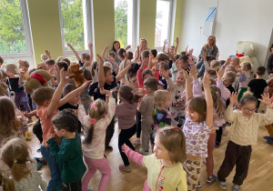 Tańczyliśmy wspólnie przy muzyce.