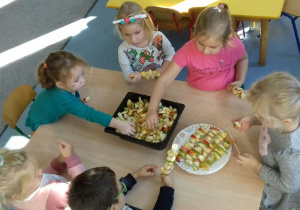 W Dzień Owoców i Warzyw każda grupa przygotowywała coś specjalnego.