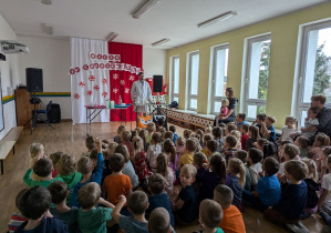 Wzięliśmy udział w eksperymentach chemicznych.