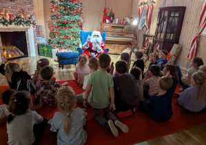 Gdy się obudził, to zaprosił nas do środka.