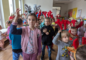 Każdy miał inną opaskę.