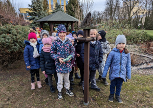 Już w grudniu przygotowały dla nich ziarno.