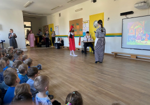 Swoje umiejętności przedstawili uczniowie z kółka teatralnego