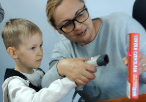Vladek skupiony podczas skanowania