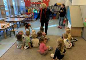 Przedszkole prowadziło zbiórkę karmy dla zwierząt ze schroniska.