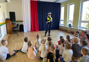 Odwiedziła nas w przedszkolu Pani Policjantka.
