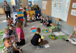 Sprawdzaliśmy, która z kolei jest kartka w danym kolorze.