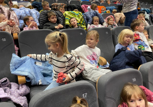 Przygotowywaliśmy się do oglądania filmu.