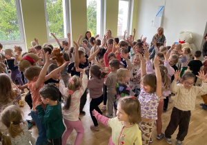 Tańczyliśmy wspólnie przy muzyce.