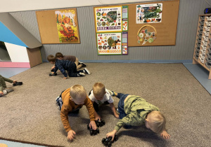 Pierwsze testy samochodów