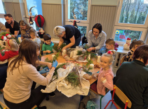 Świąteczne warsztaty z rodzicami - Żuczki