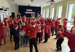 Zabawy na sali gimnastycznej