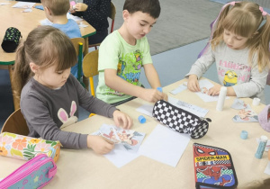 Wymagały od dzieci pełnego skupienia i uwagi.