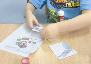 Puzzle dotyczyły tematu zajęć