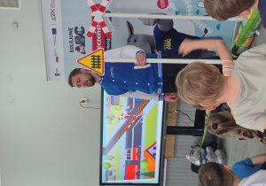 Wiemy jak zachowywać się na dworcu i peronie