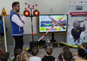 Jedzie pociąg! Uwaga!