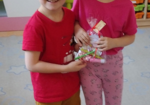 Michalinka dostała prezent od Mikołaja U.