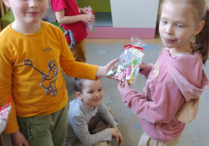 Daria dostała prezent od Tymka K.