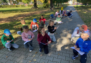 Wybraliśmy się na spacer. Były to zajęcia na świeżym powietrzu.