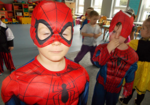 Spidermany: Oliwier i Filip.